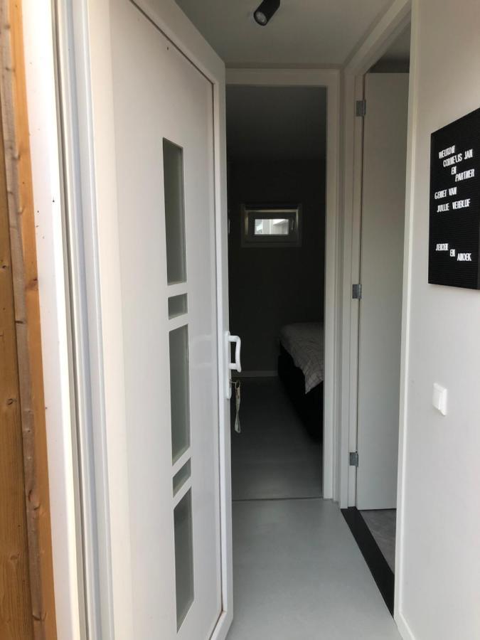 B&B Snurk Stiens, Fijn Verblijf Aan Open Vaarwater ภายนอก รูปภาพ