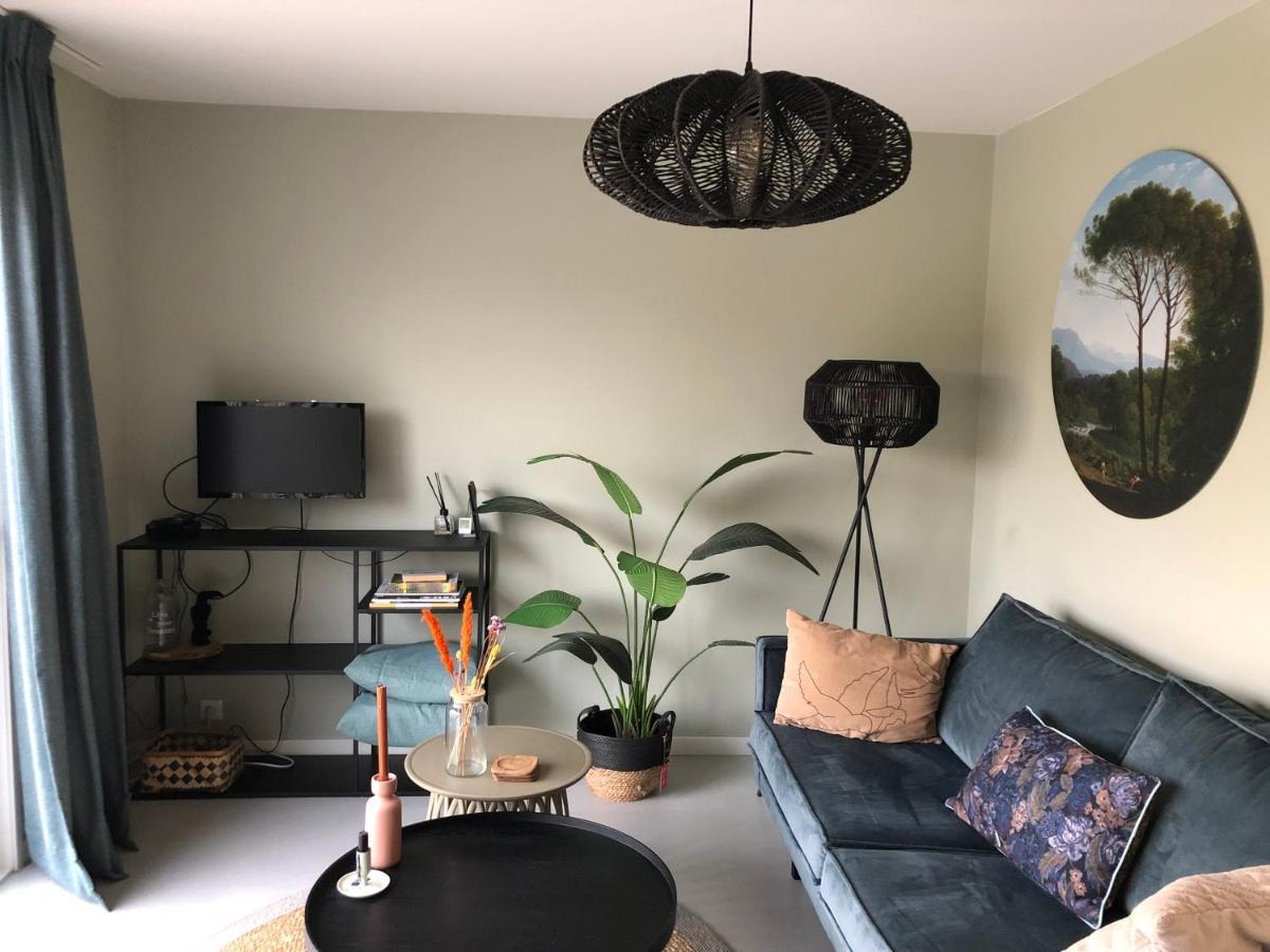 B&B Snurk Stiens, Fijn Verblijf Aan Open Vaarwater ภายนอก รูปภาพ