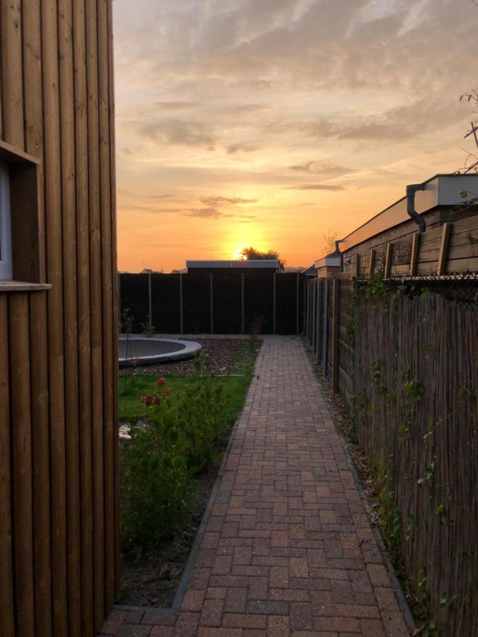 B&B Snurk Stiens, Fijn Verblijf Aan Open Vaarwater ภายนอก รูปภาพ