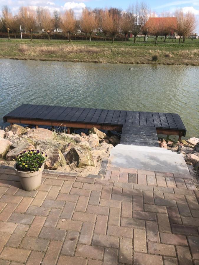 B&B Snurk Stiens, Fijn Verblijf Aan Open Vaarwater ภายนอก รูปภาพ